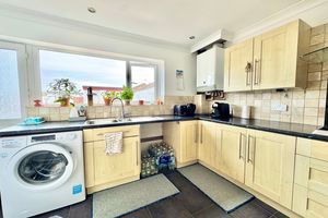 Kitchen- click for photo gallery